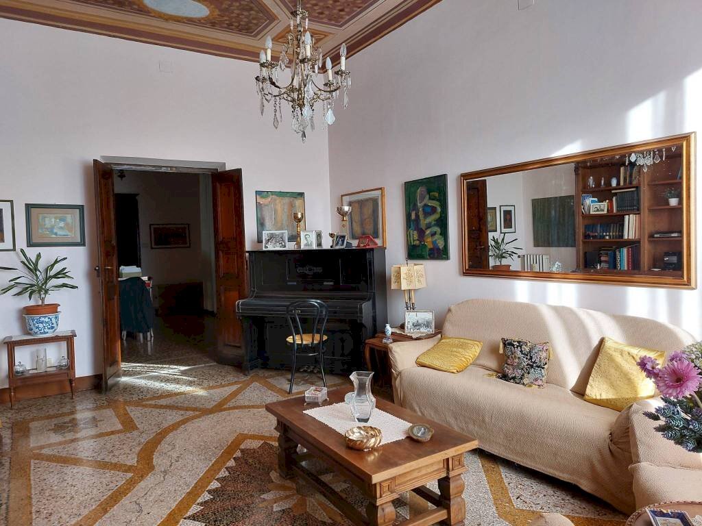 Salone - Appartamento piazza Nicolò Montano, 2a, Genova (zona Sampierdarena) - foto 1