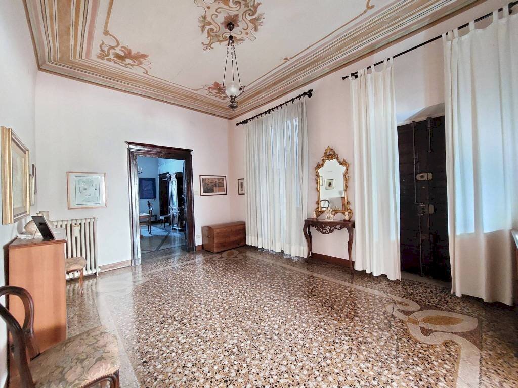 Ingresso - Appartamento piazza Nicolò Montano, 2a, Genova (zona Sampierdarena) - foto 2