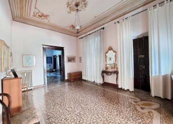 Ingresso - Appartamento piazza Nicolò Montano, 2a, Genova (zona Sampierdarena) - foto 2