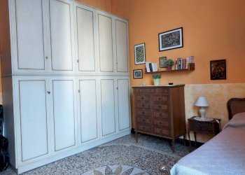 Camera da letto - Appartamento piazza Nicolò Montano, 2a, Genova (zona Sampierdarena) - foto 8