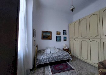 Camera da letto - Appartamento piazza Nicolò Montano, 2a, Genova (zona Sampierdarena) - foto 9