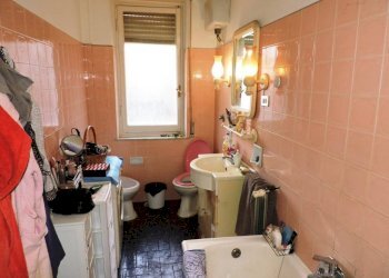 Bagno - Bilocale via del Lagaccio, 34c, Genova (zona Lagaccio) - foto 13