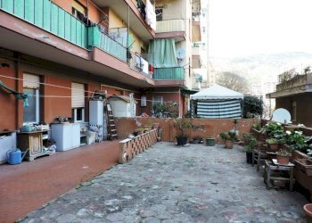 Terrazzo - Bilocale via del Lagaccio, 34c, Genova (zona Lagaccio) - foto 16