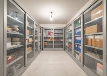 Interno non residenziale - Negozio via C. Battisti, 4, Venegono Superiore - foto 19