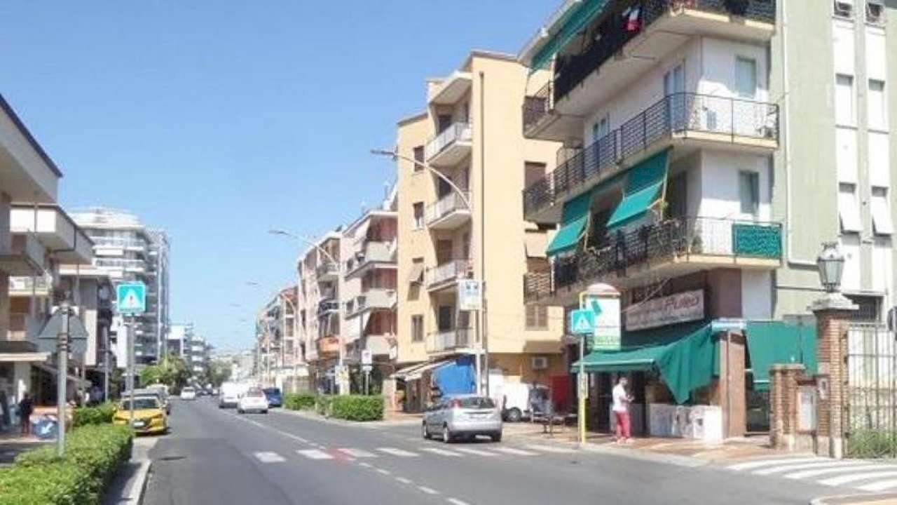LOCALE COMMERCIALE IN VENDITA LOANO CENTRO - Locale Commerciale via Aurelia, Loano - foto 2
