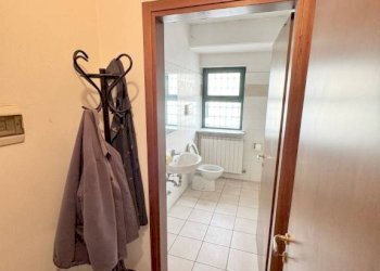 Interno appartamento - Capannone via Azzano, Grassobbio - foto 13