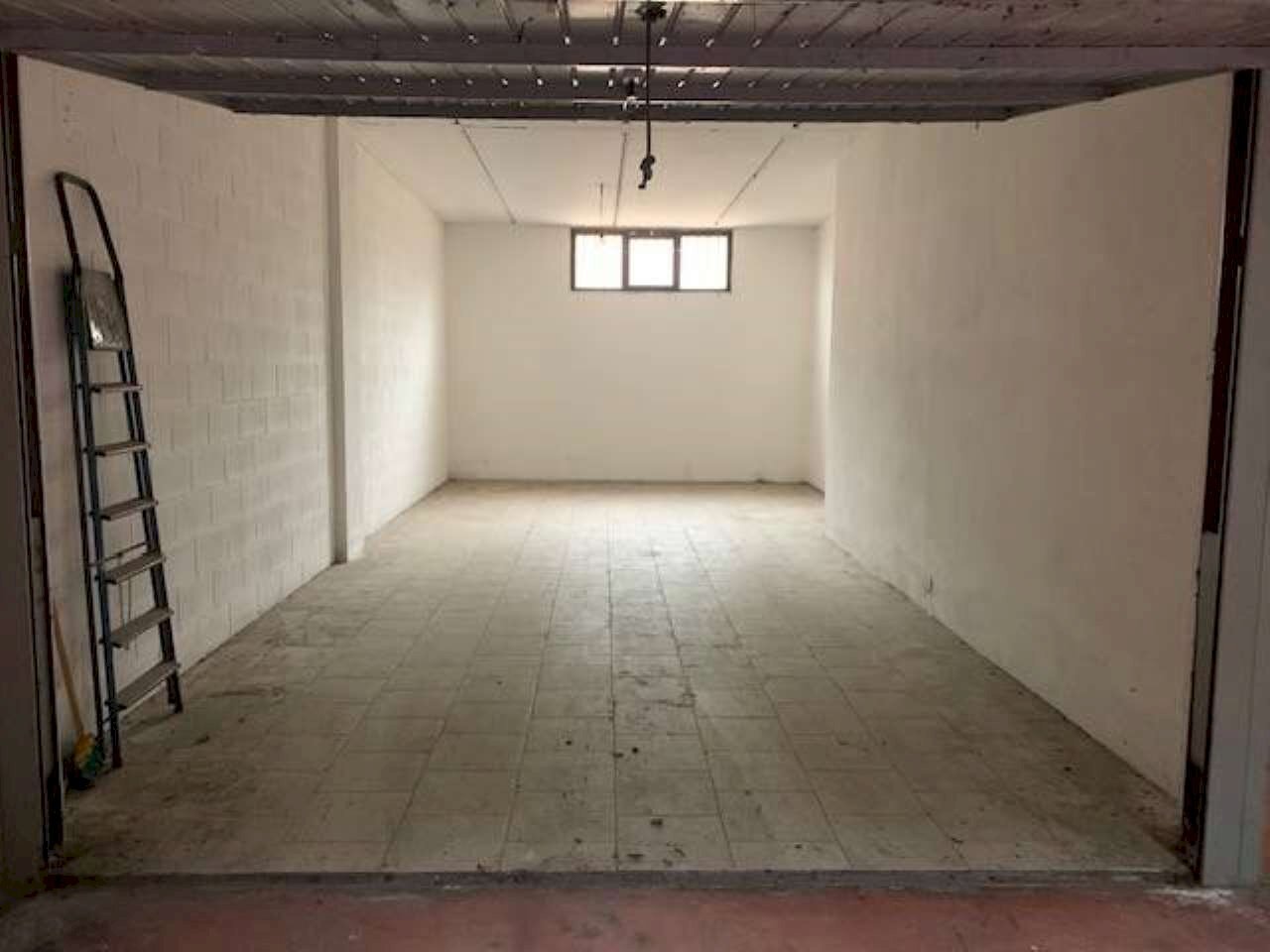 Box auto - Box via Enrico Berlinguer, Cesate - photo 2