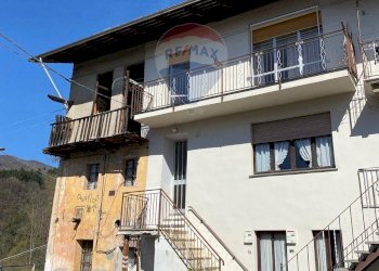 Terraced Villa Frazione Alloro, 12 
 Mosso S. Maria, Valdilana - photo 1