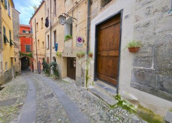 Four-room apartment Via S. Dalmazzo, Taggia - photo 2