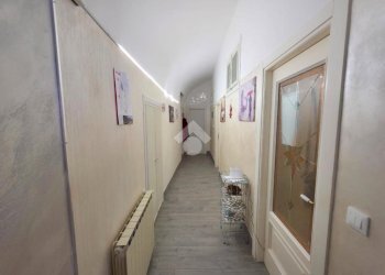 Four-room apartment Via S. Dalmazzo, Taggia - photo 8