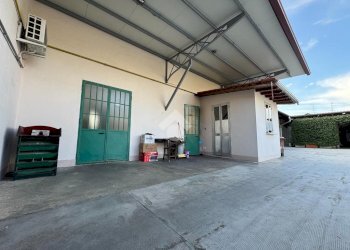 Attività Commerciale Via Varallino, Galliate - foto 7