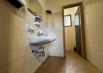 Attività Commerciale Via Varallino, Galliate - foto 12