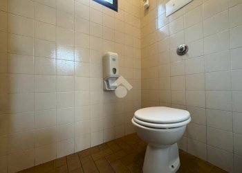 Attività Commerciale Via Varallino, Galliate - foto 19