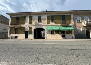 Attività Commerciale Via Varallino, Galliate - foto 3