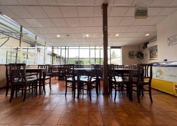 Attività Commerciale Via Varallino, Galliate - foto 19