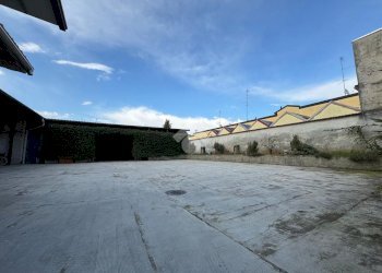 Attività Commerciale Via Varallino, Galliate - foto 31