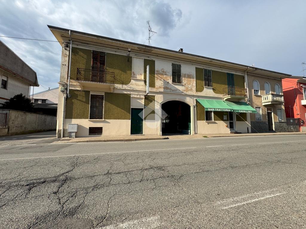 Three-room apartment Via Varallino, Galliate - photo 1