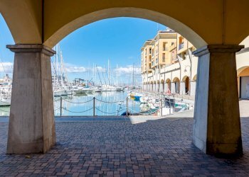 Locale Commerciale Via Luigi Cibrario, Genova (zona Sestri Ponente) - foto 22