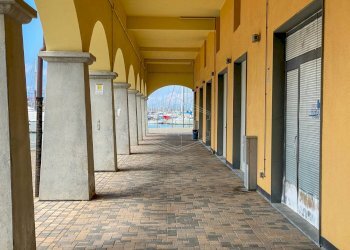 Locale Commerciale Via Luigi Cibrario, Genova (zona Sestri Ponente) - foto 23