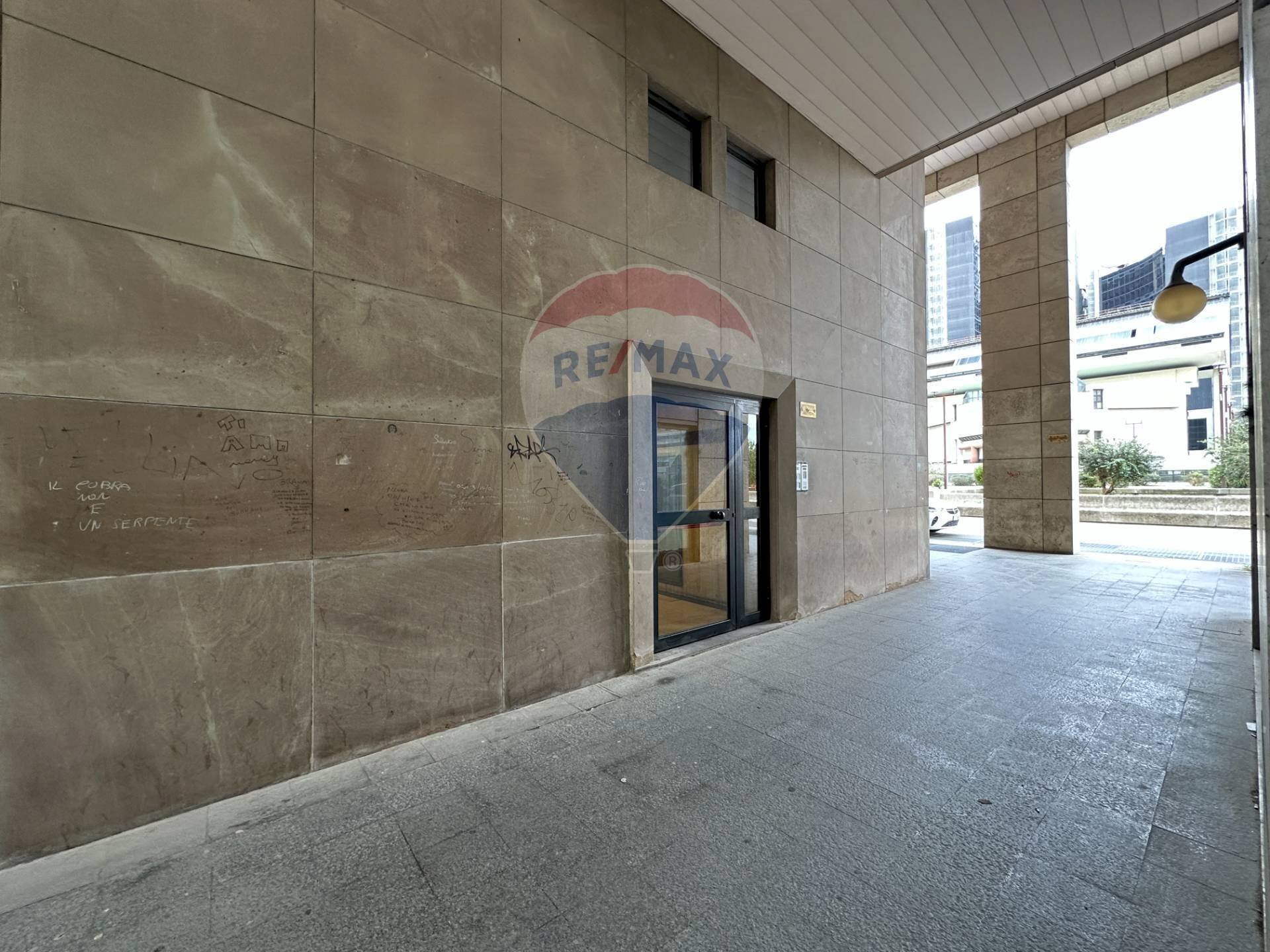 Locale Commerciale Napoli (zona Poggioreale) - foto 3