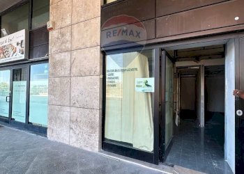 Commercial Premises Napoli (neighborhood Poggioreale) - photo 5