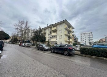 Box Viale Bernini, Cesenatico - foto 8