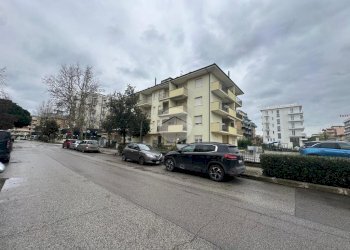 Box Viale Bernini, Cesenatico - foto 9