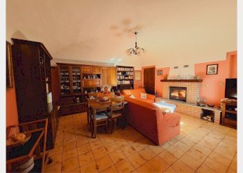 Casa indipendente Castell'Alfero - foto 10