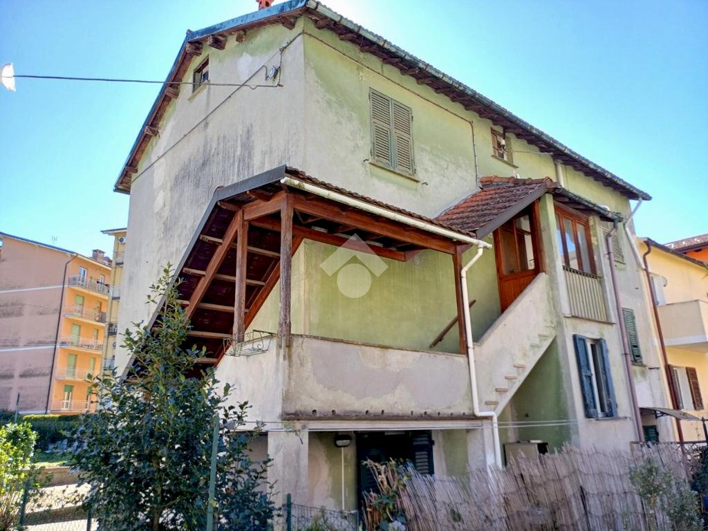 Apartment Via Giacinto Macciò, Busalla - photo 1