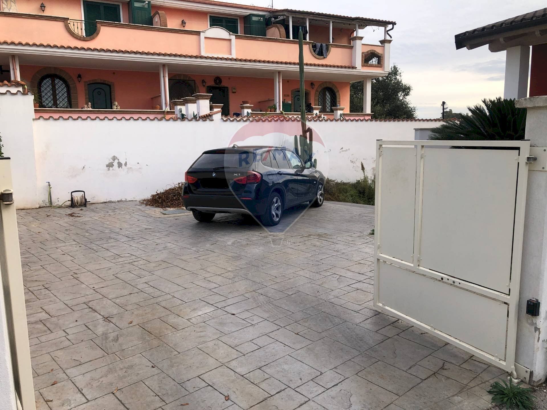 Semi-detached Villa Pomezia - photo 2