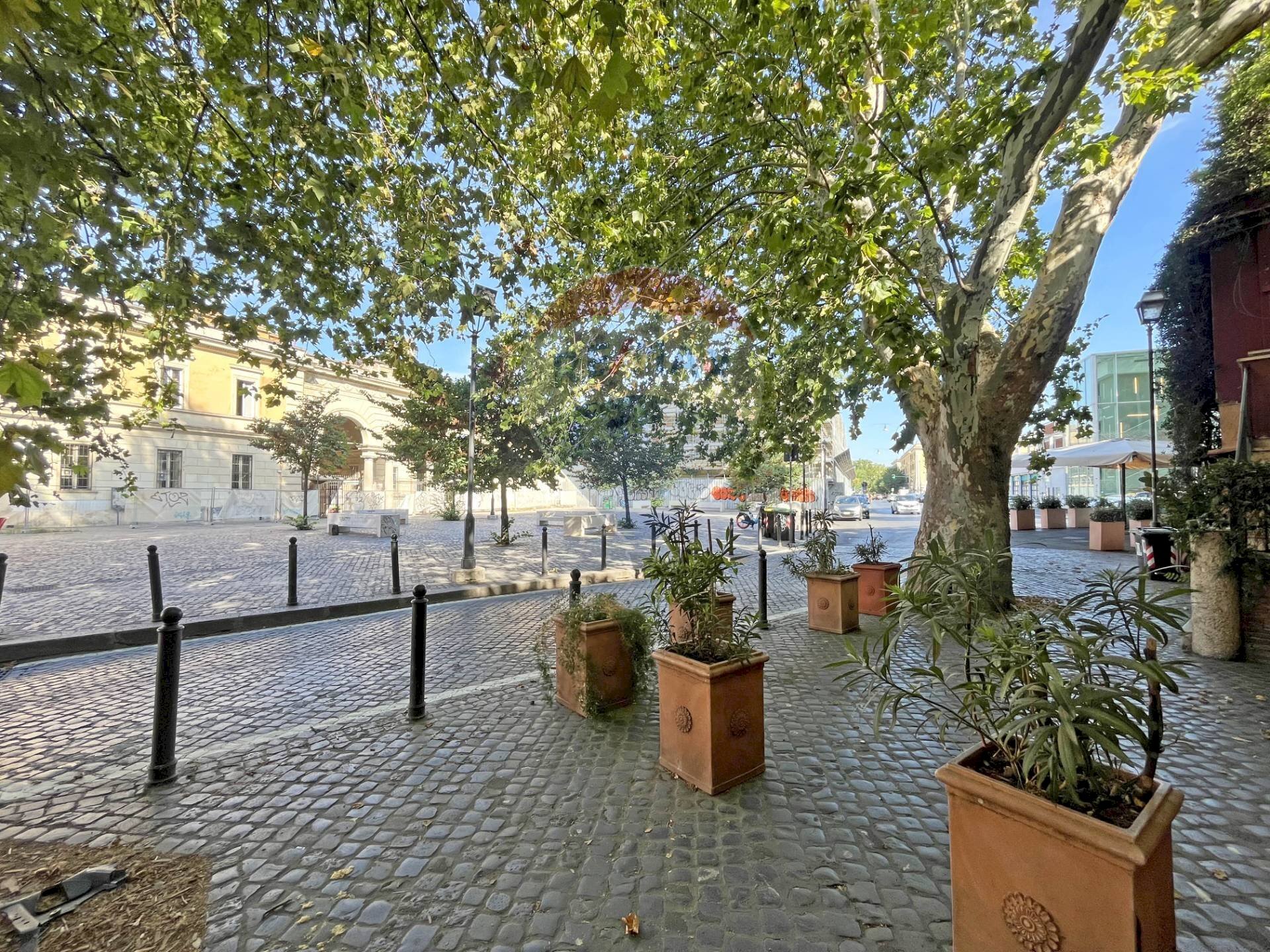 Locale Commerciale Roma (zona Testaccio) - foto 1