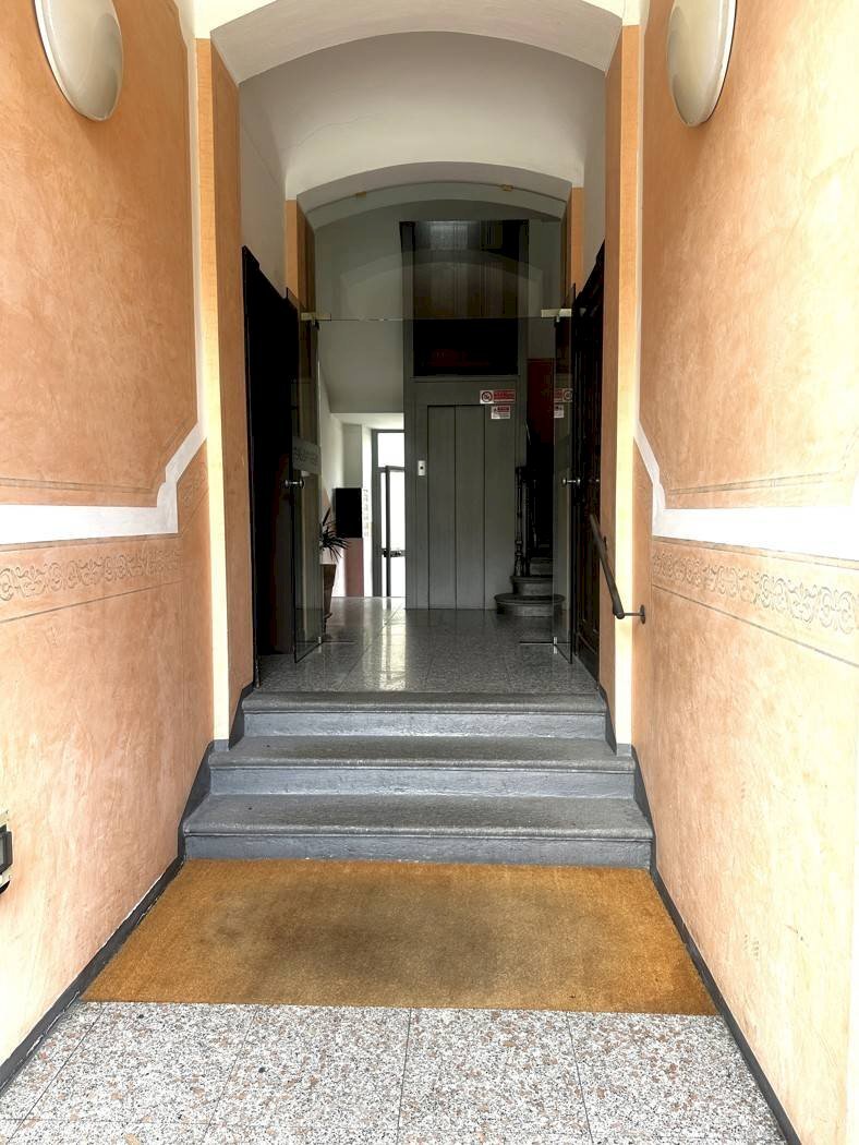 Capannone Via Vittorio Sereni, Luino - foto 2