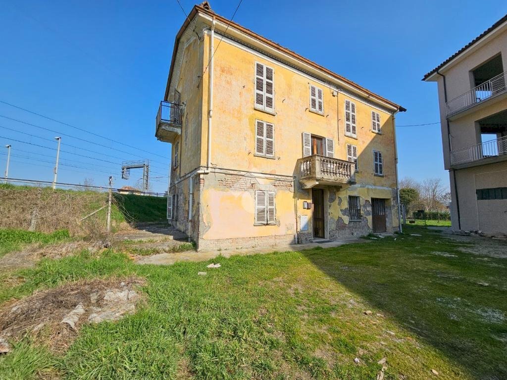 Casa indipendente Via Vittorio Veneto, Nizza Monferrato - foto 3