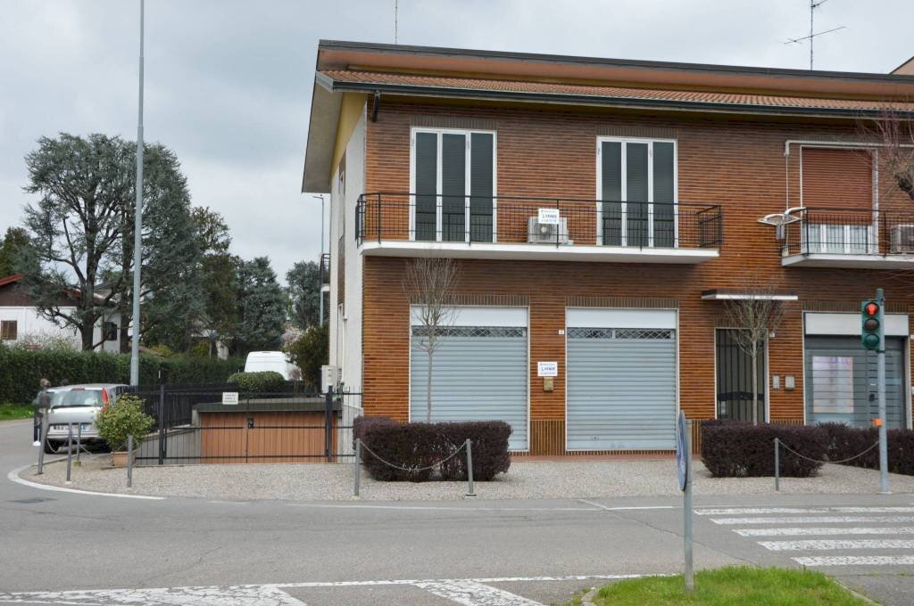 Facciata - Casa indipendente via Goffredo Mameli, 8, Lainate - foto 2