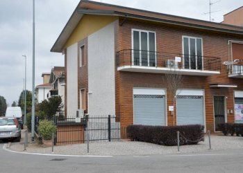 Facciata - Casa indipendente via Goffredo Mameli, 8, Lainate - foto 6