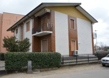 Facciata - Casa indipendente via Goffredo Mameli, 8, Lainate - foto 14