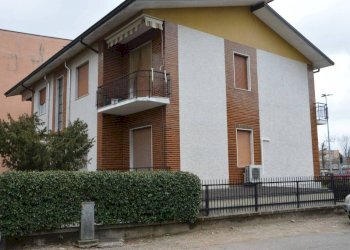 Facciata - Casa indipendente via Goffredo Mameli, 8, Lainate - foto 15