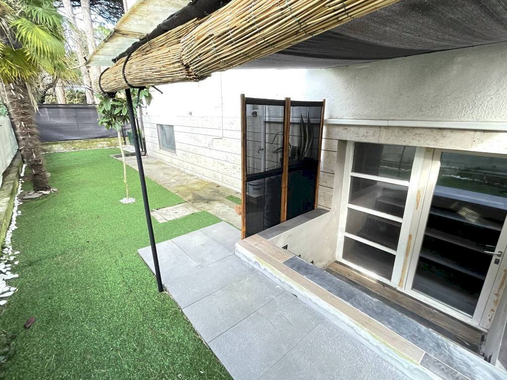 Giardino - Quadrilocale viale delle Palme, Ravenna (zona Porto Corsini) - foto 1