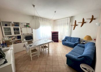 Salone - Quadrilocale viale delle Palme, Ravenna (zona Porto Corsini) - foto 3