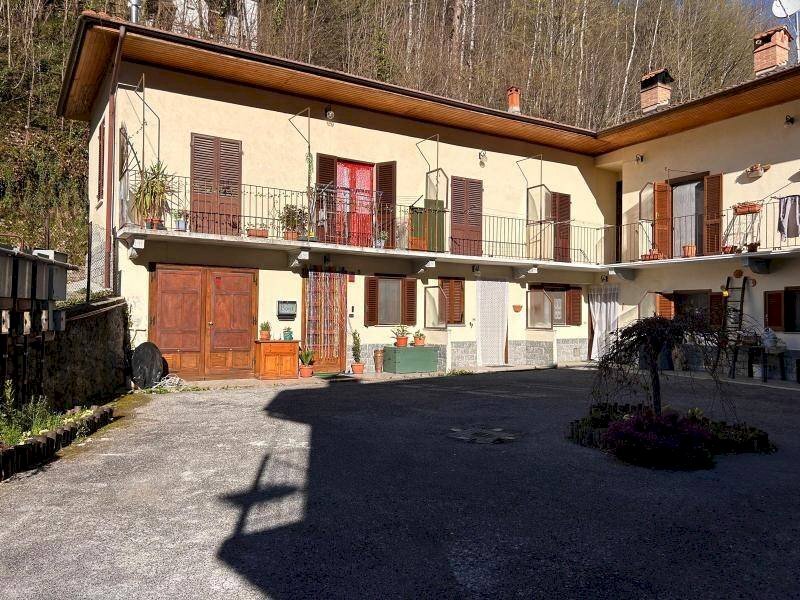 Facciata - Casa indipendente via Provinciale San Bartolomeo, 5, Chiusa di Pesio - foto 1