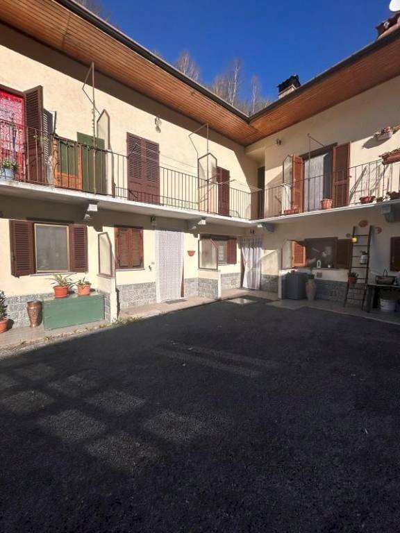 Facciata - Casa indipendente via Provinciale San Bartolomeo, 5, Chiusa di Pesio - foto 3