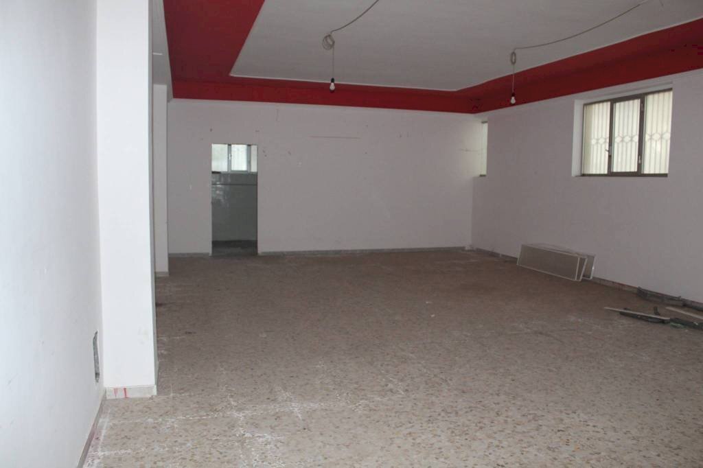 Interno non residenziale - Negozio via Ugo Foscolo, 8, Rocca Imperiale - foto 3