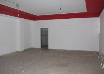 Interno non residenziale - Negozio via Ugo Foscolo, 8, Rocca Imperiale - foto 5