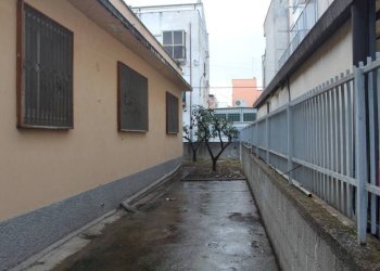 Posto macchina - Negozio via Ugo Foscolo, 8, Rocca Imperiale - foto 11