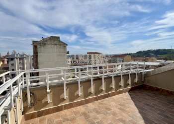 Terrazzo - Mansarda via Vincenzo Bellini, 2, Asti - foto 2