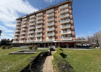 Quadrilocale via Torino 10, Orbassano (TO), Orbassano - foto 2