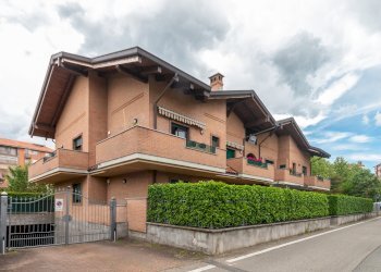 Apartment via Giuseppe Giacosa 11, Orbassano - photo 1