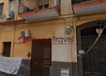 Locale Commerciale via baffi, Napoli (zona San Lorenzo) - foto 8