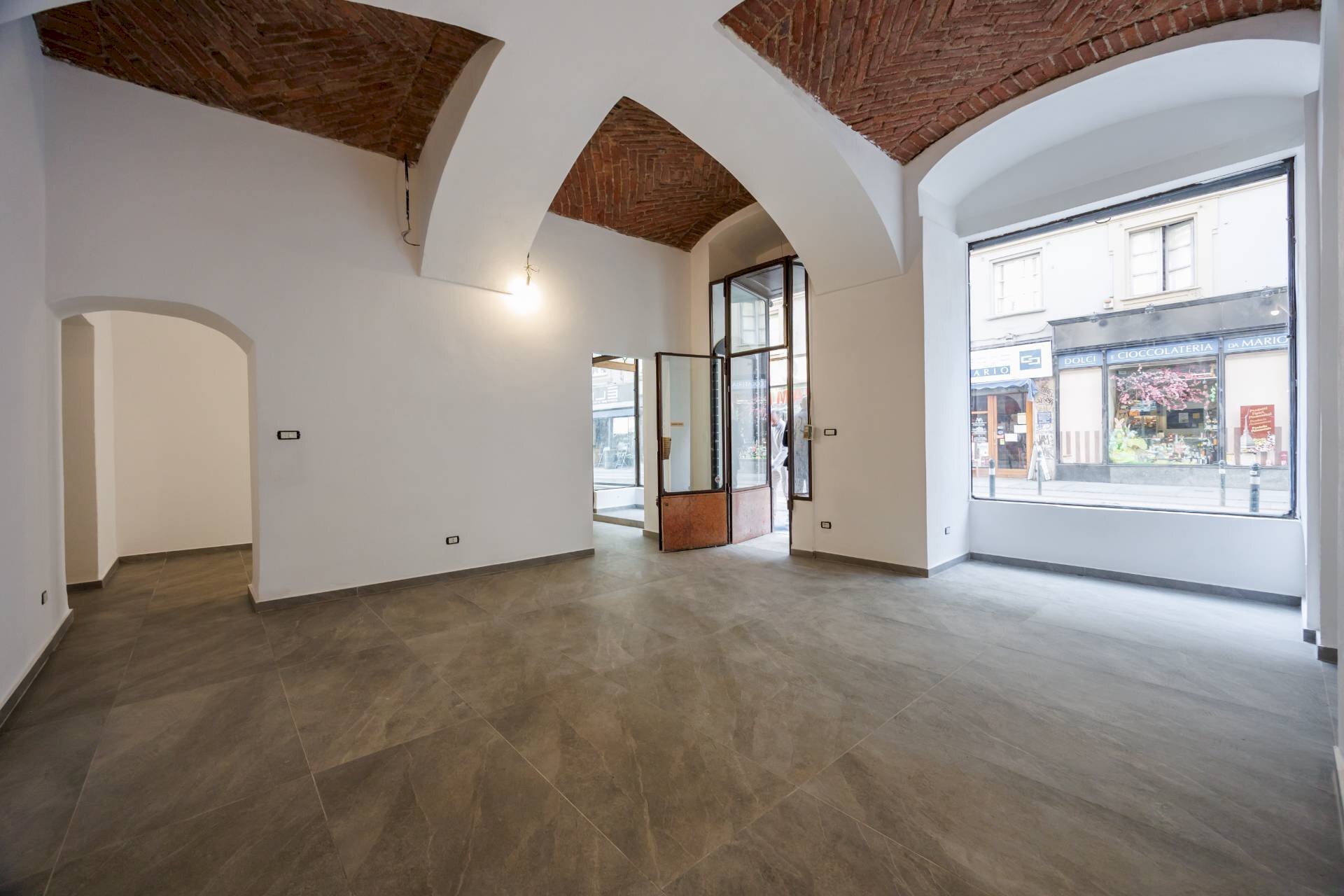 Shop Via Milano, Torino (neighborhood Centro) - photo 2