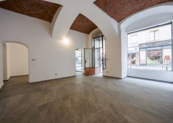 Shop Via Milano, Torino (neighborhood Centro) - photo 2